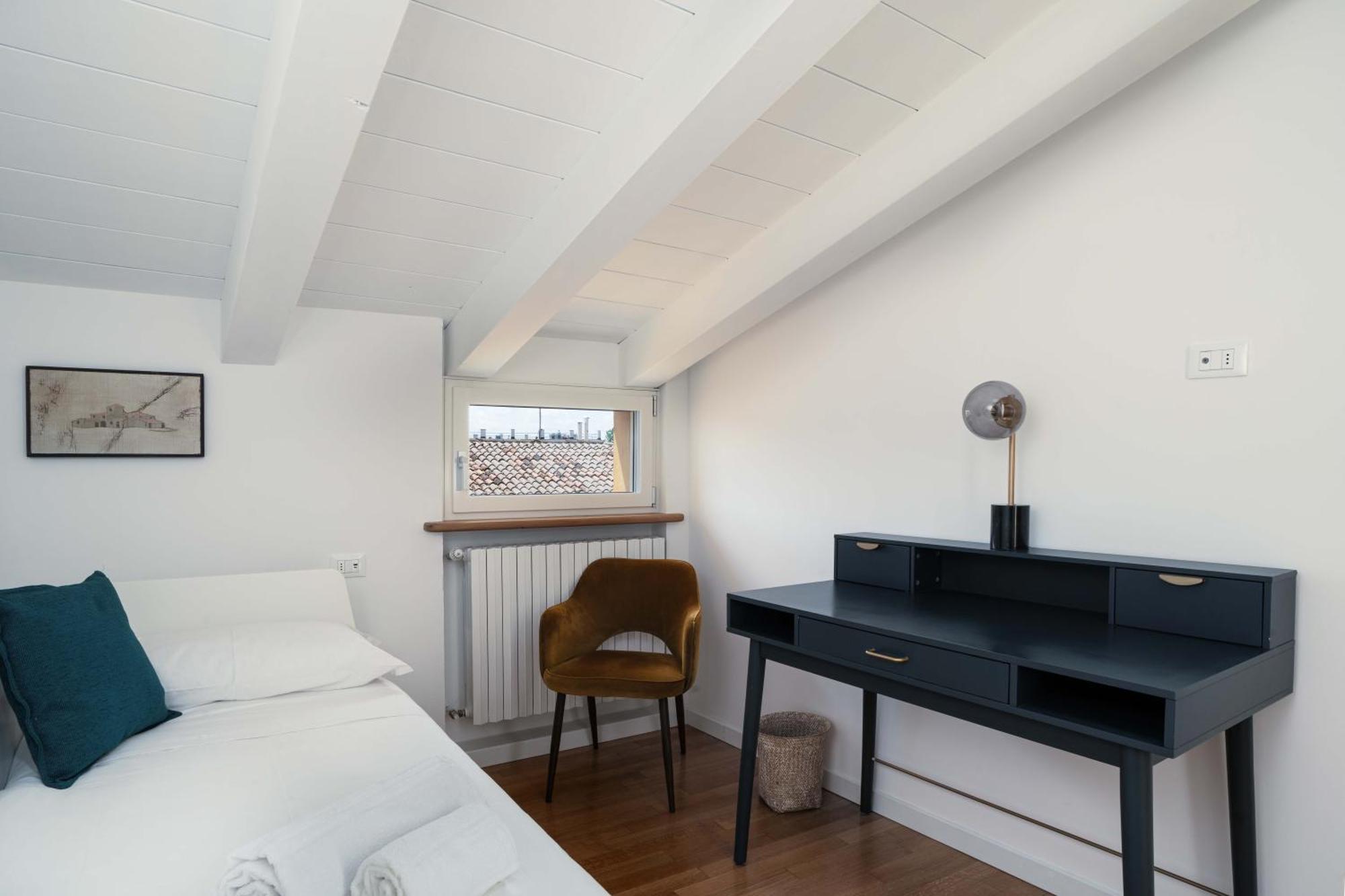 Penthouse ❤ ✔ Arena@5min ✔ Self Check-in Apartment
